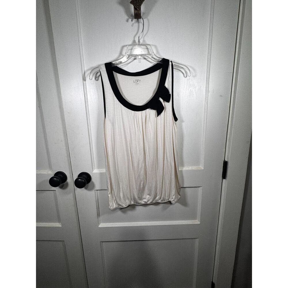 Loft Sleeveless Blouse White with Black Trim and Bow detail Size Med